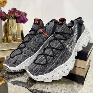 Nike Men's Black and Gray Sneakers